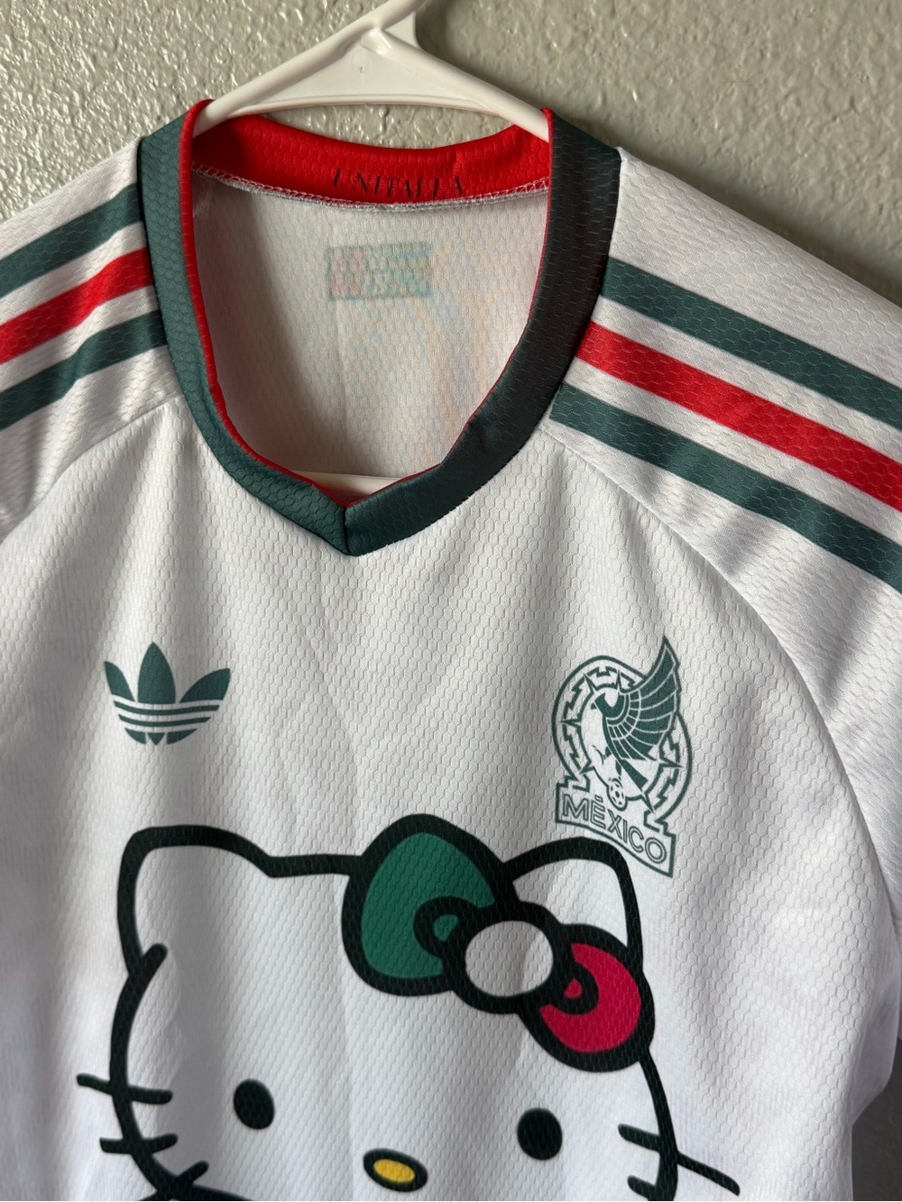 Women Hello Kitty Mexico Soccer one size S -M new - Picture 2 of 3